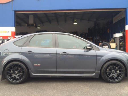 Ford Focus XR5 fitted with 18 inch OX 111 