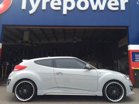 Hyundai Veloster fitted with 20 inch Gloss Black Machine Lip GMAX Defiant 1 