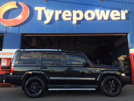 Jeep Commander fitted with 18 inch OX 962A 