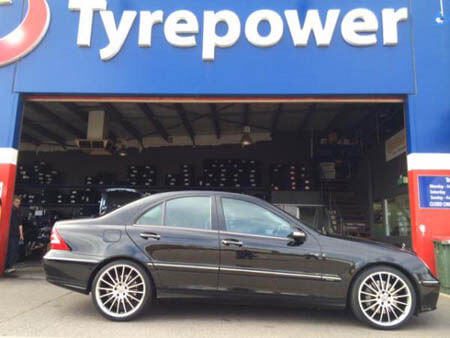 Mercedes C200 Kompressor fitted with 19 inch Staggered Machine Face Gunmetal C63 