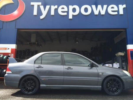 Mitsubishi Lancer fitted with 17 inch PDW Oasis 