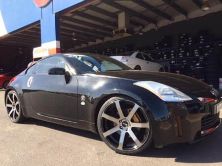 Nissan 350Z fitted with 20 inch GMAX Illusion 
