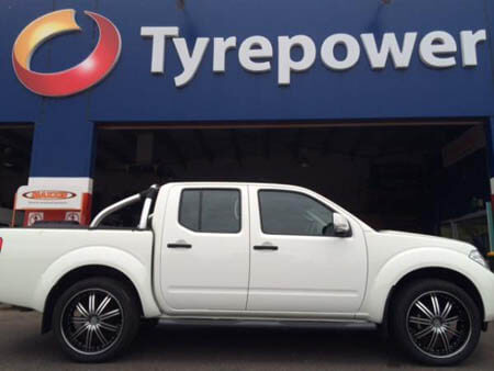Nissan Navara D40 fitted with 22 inch BSA VW 118 