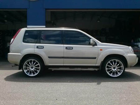 Nissan X Trail fitted with 20 inch Destino Orchestra 