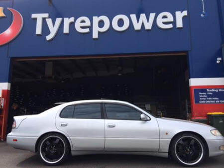 Toyota Aristo fitted with Staggered 20 inch FR1 Gloss Black Machine Lip Simmons 