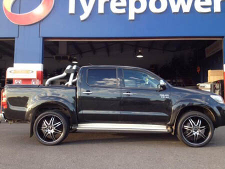 Toyota Hilux fitted with 22 inch Versus Torque 
