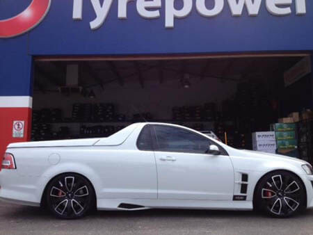 VE Maloo Ute fitted with 20 inch Advanti Tourer 
