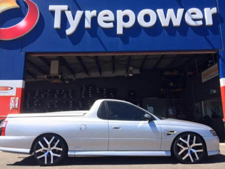VZ SS Ute fitted with 20 inch G8 1 