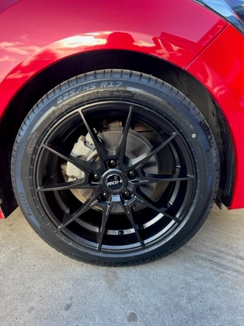 ROH wheels and Pirelli Rosso tyres exclusive to Tyrepower. 