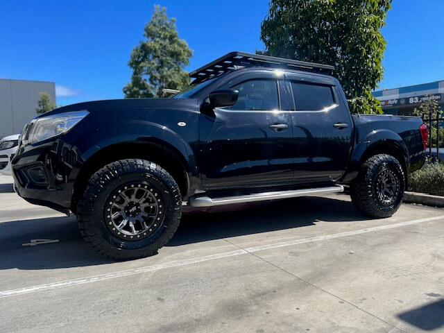 Another set of Dirty life wheels DT1 wrapped in Otto Trail Grappler 285/70R17. 